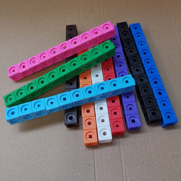 Intelligent Toys Plastic math cubes - Image 2