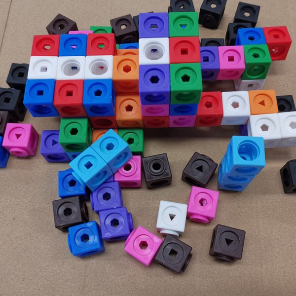 Intelligent Toys Plastic math cubes - Image 5