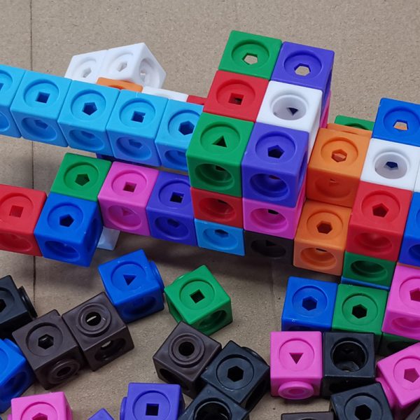 Intelligent Toys Plastic math cubes - Image 6