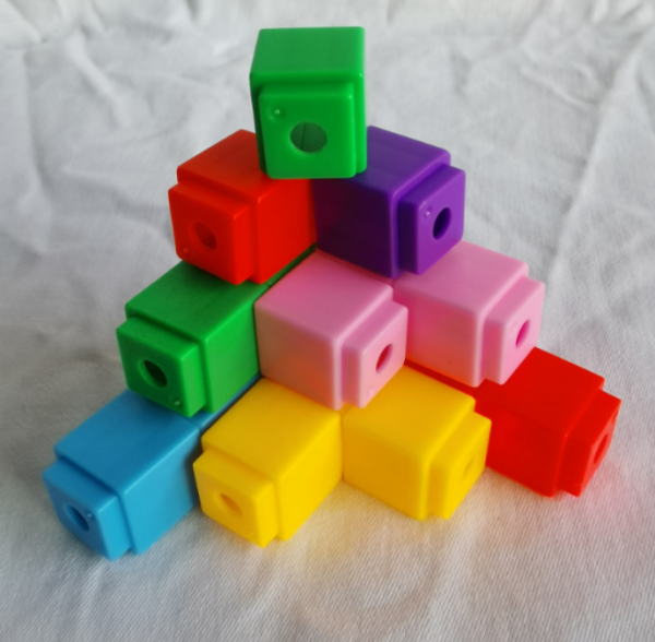 Kids Toys Building Blocks Plastic Linking Cubes - Image 3