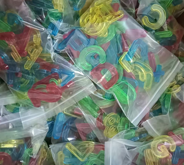 Plastic Translucent Alphabets Uppercase 26pcs Per Set - Image 7